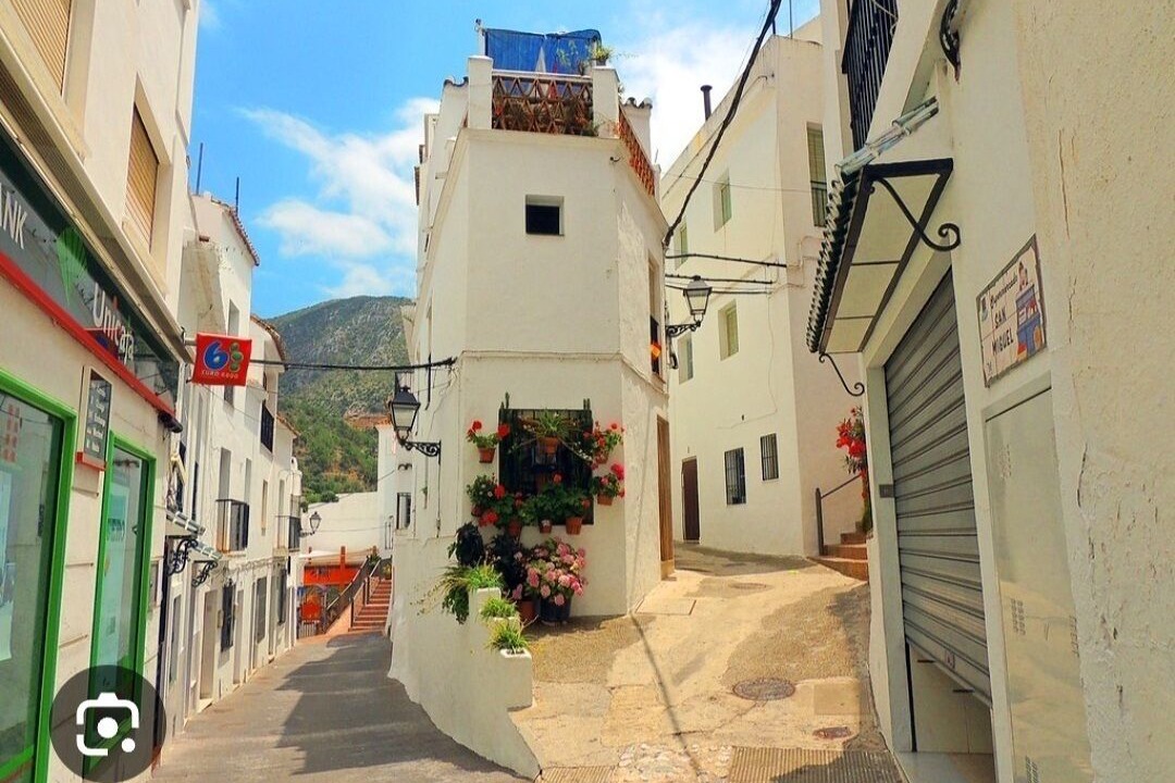 Photo of Outdoor in Istan