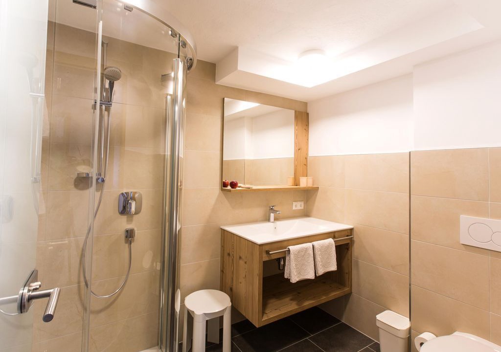 Photo of Bathroom in Plangeross