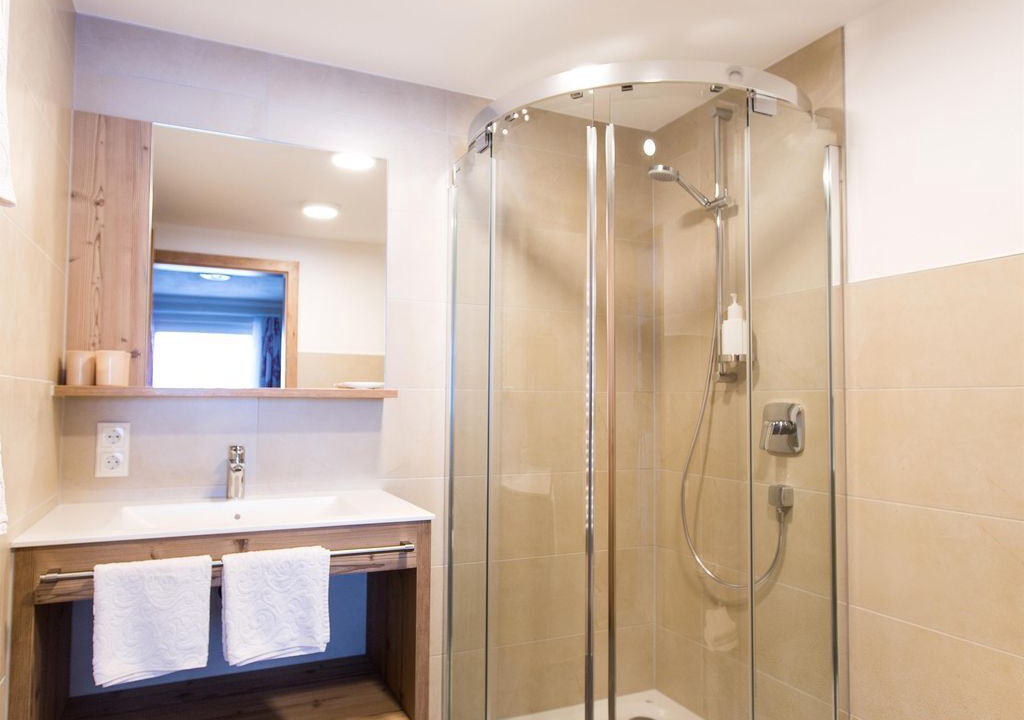 Photo of Bathroom in Plangeross