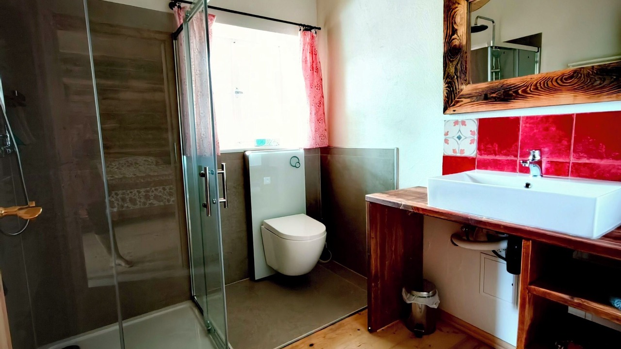 Photo of Bathroom in Halfing