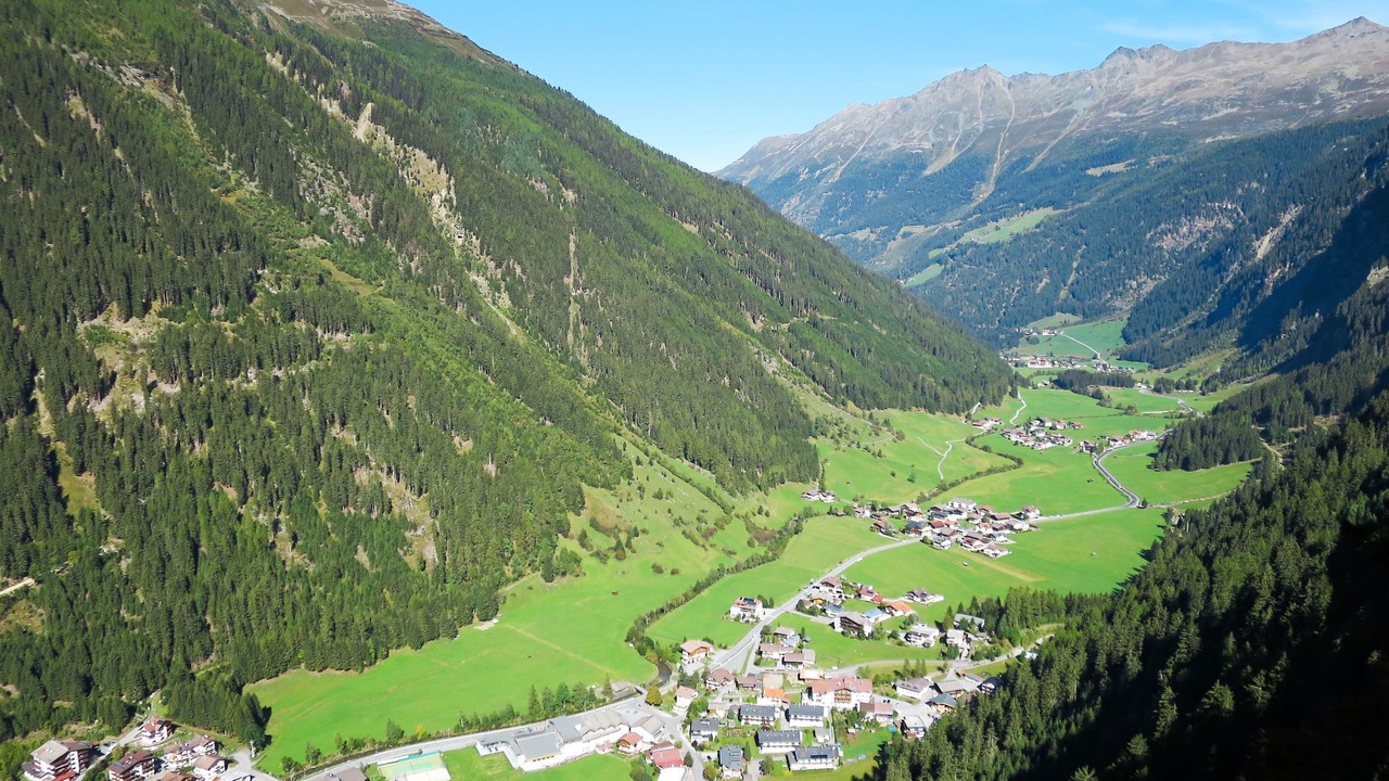 Photo of Others in Feichten