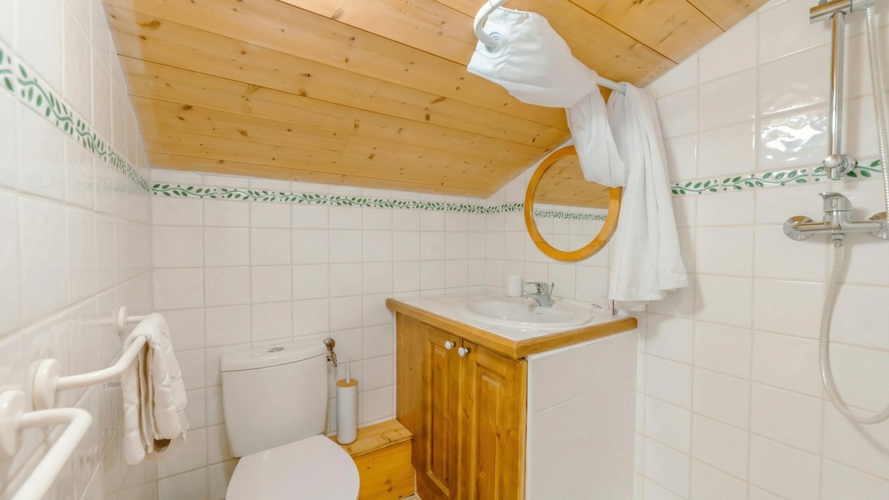 Photo of Bathroom in Le Tour