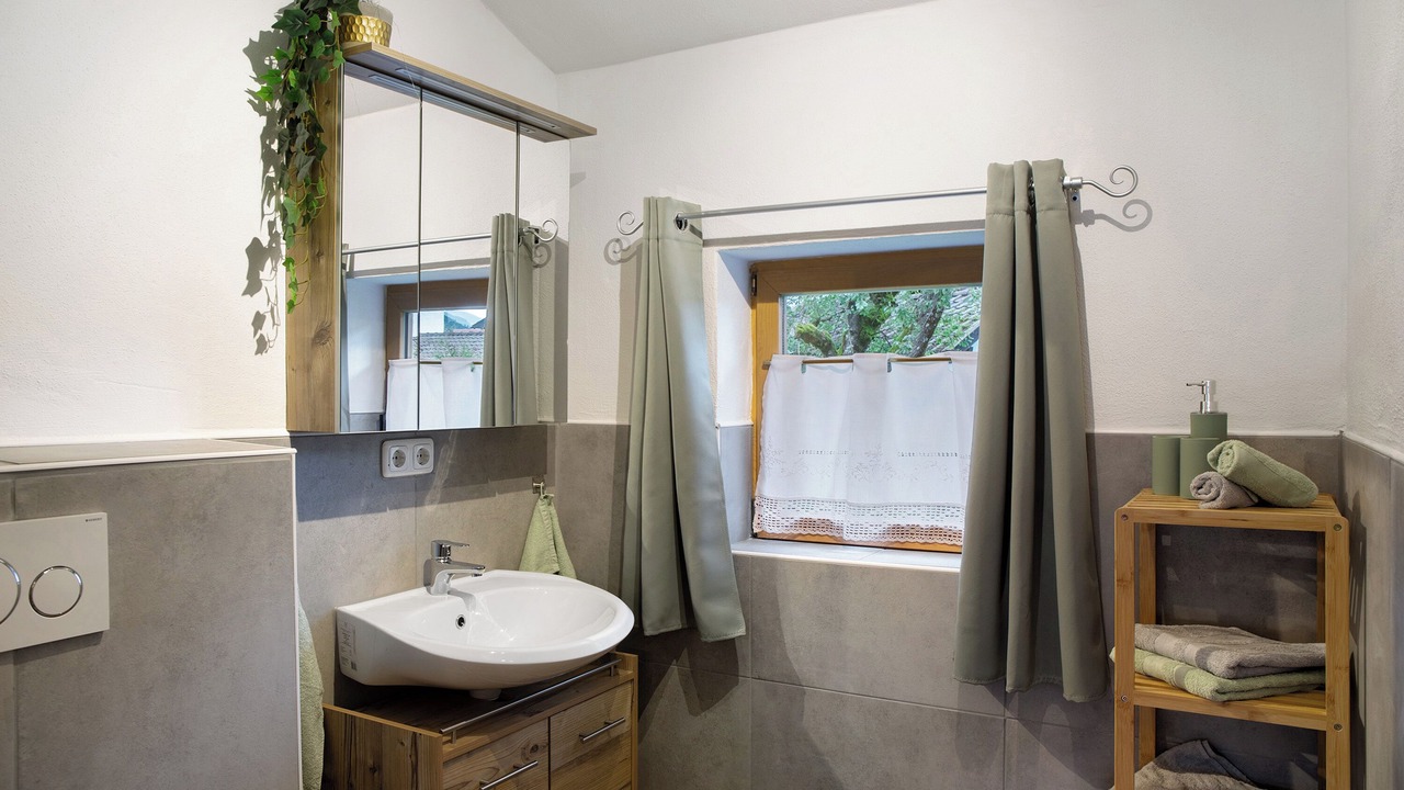 Photo of Bathroom in Farchant