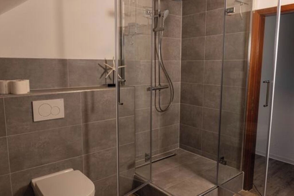 Photo of Bathroom in Buer