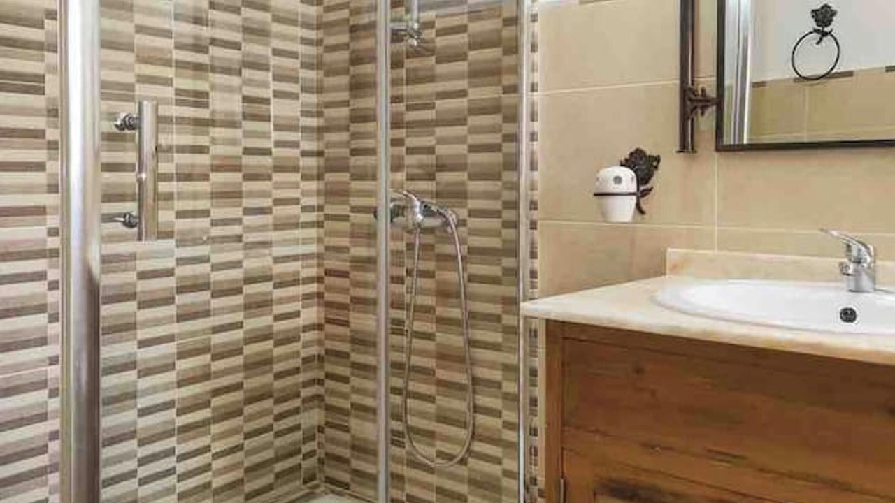 Photo of Bathroom in Benamahoma