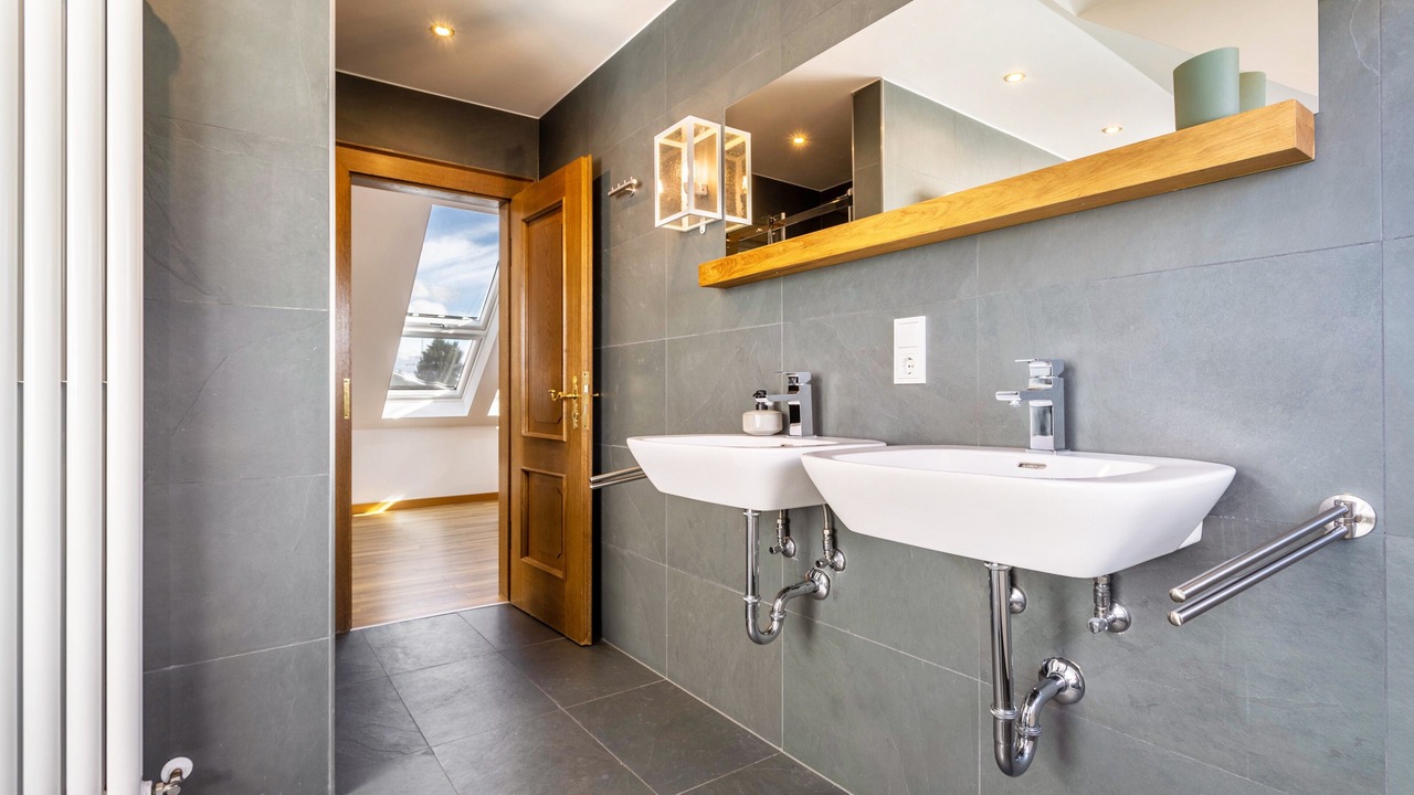 Photo of Bathroom in Huesten