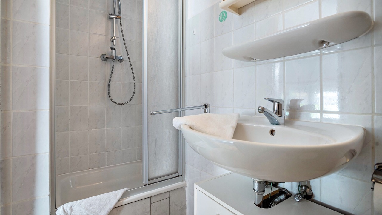 Photo of Bathroom in Gross Zicker
