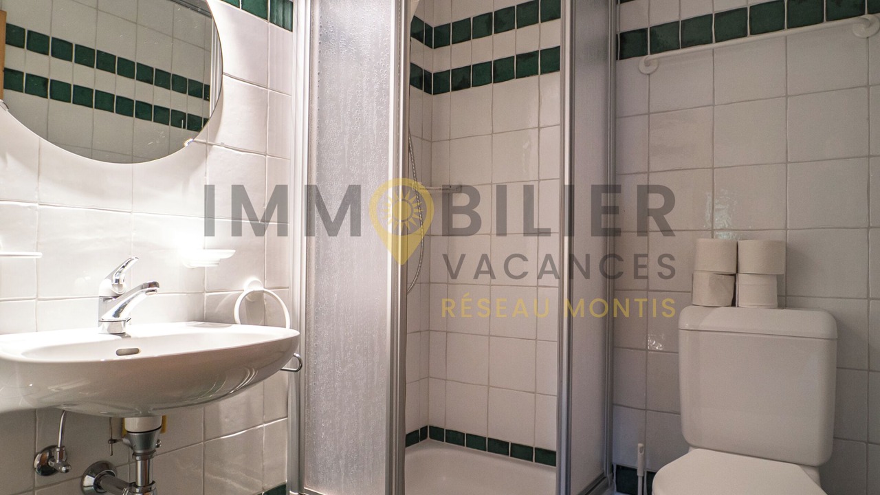 Photo of Bathroom in Saint-Luc