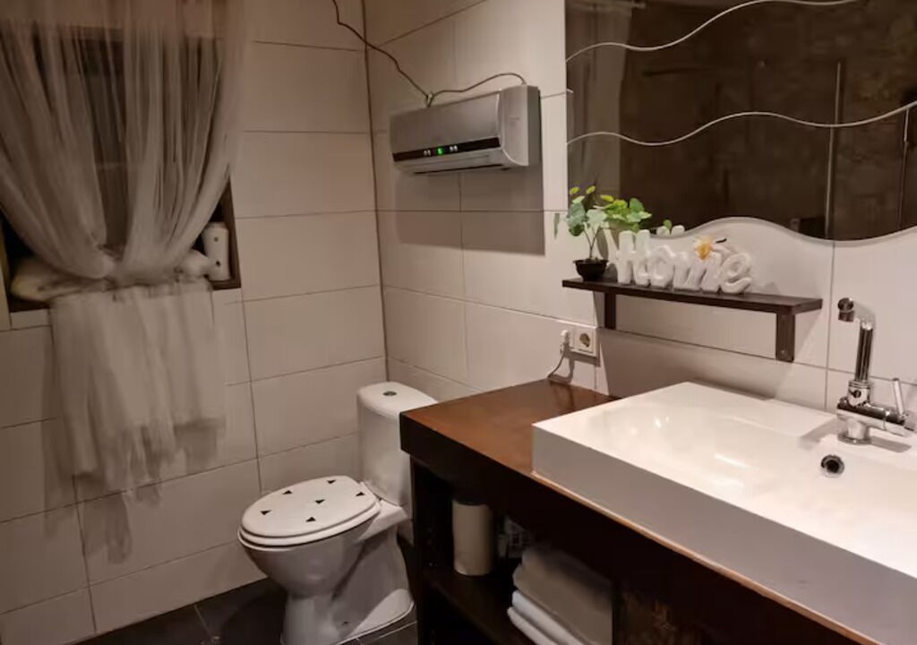 Photo of Bathroom in Windorf