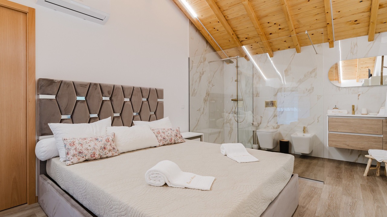 Photo of Bathroom in Portela