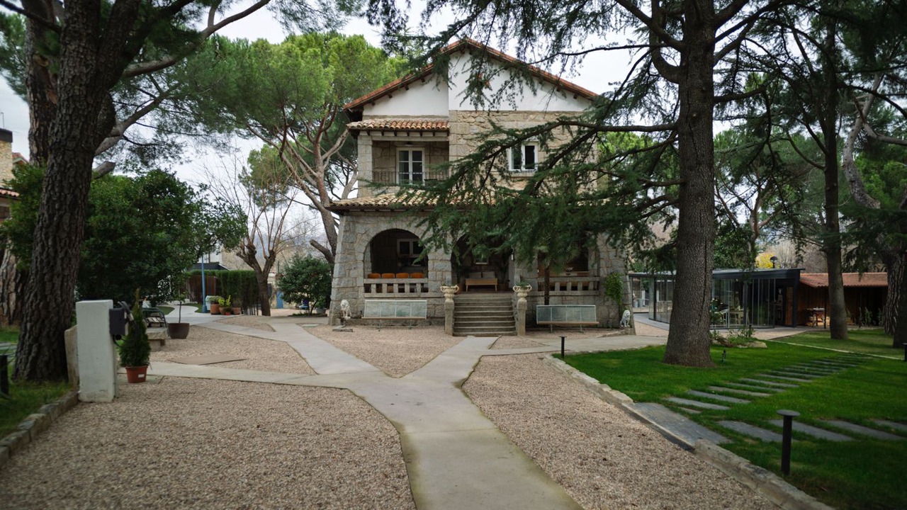 Photo of Others in Mirasierra