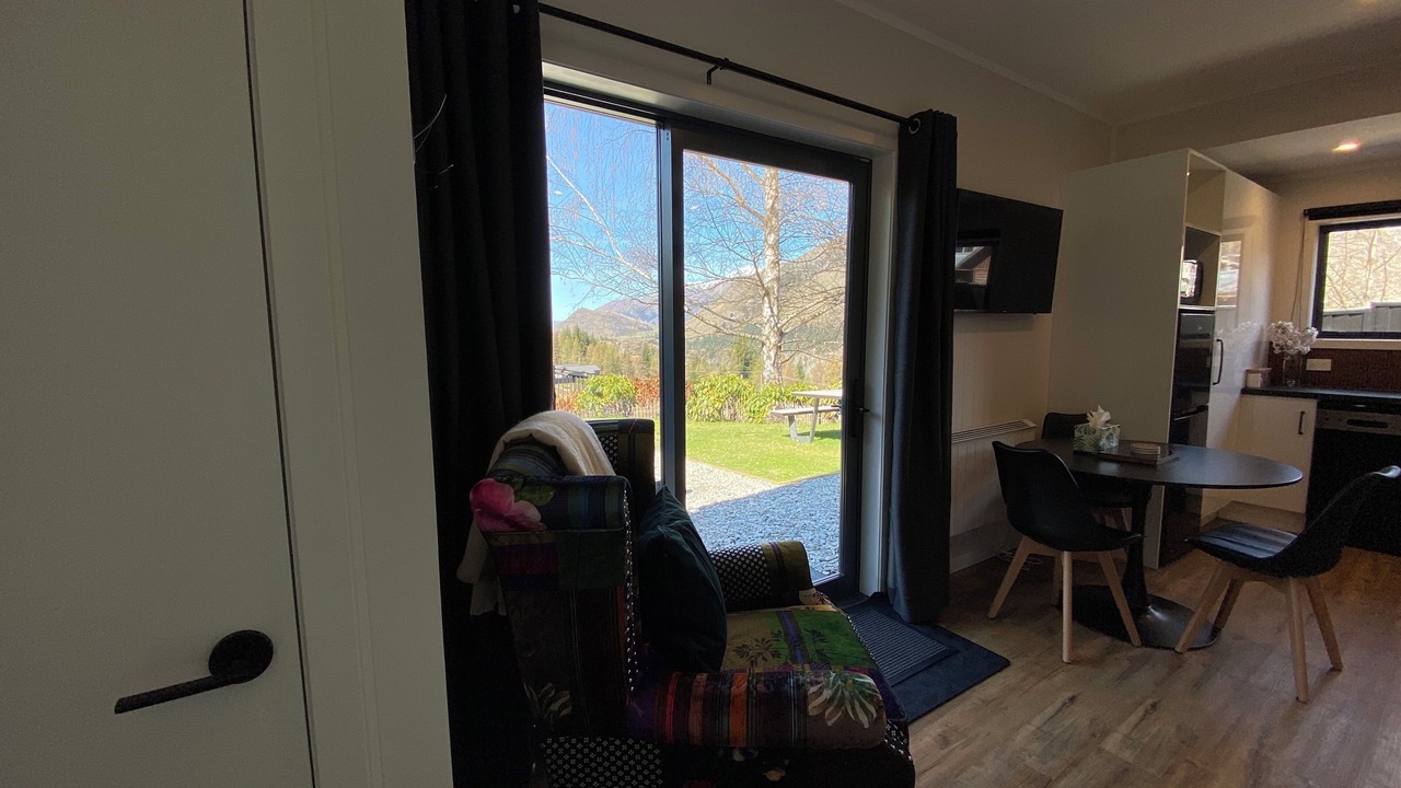 Photo of Livingroom in Arthur's Point