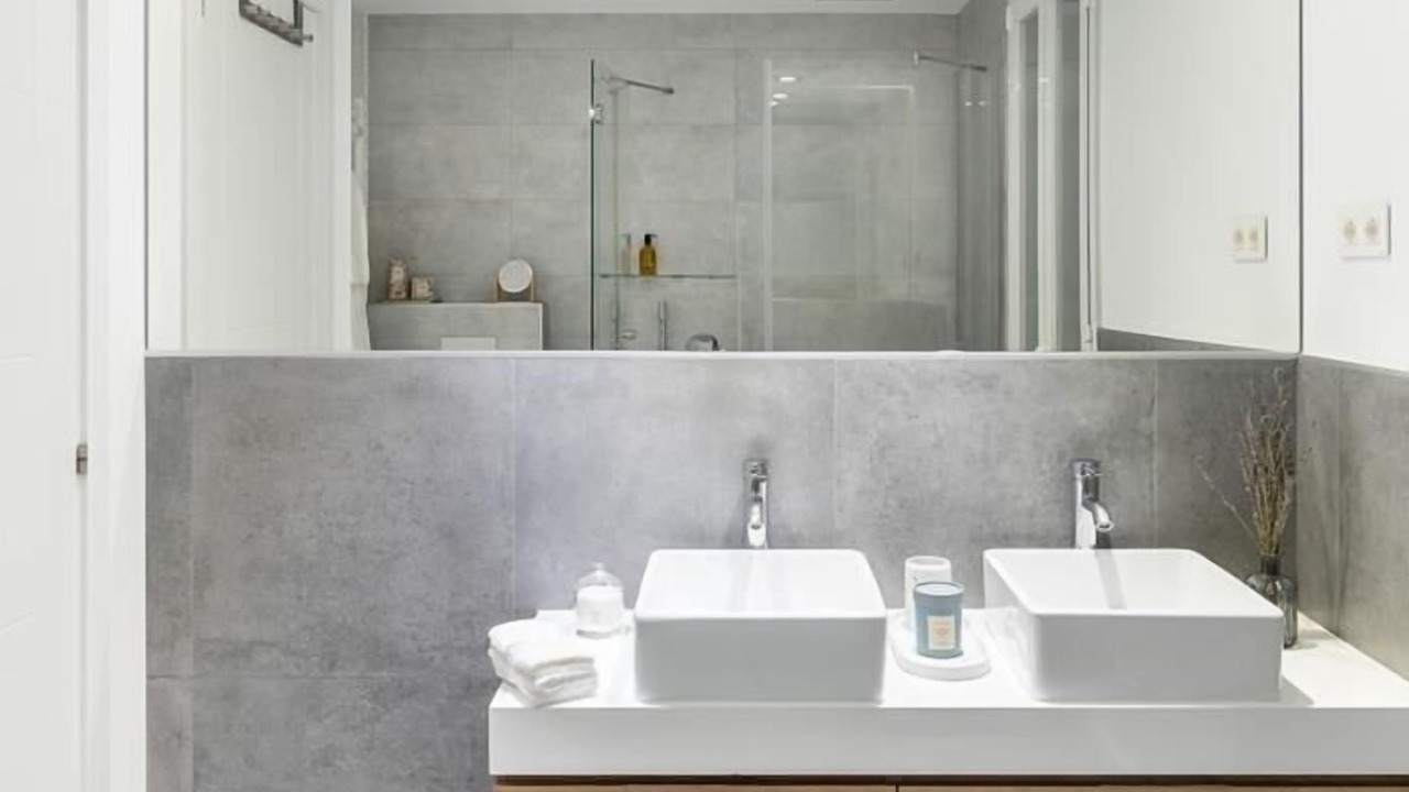 Photo of Bathroom in Recoletos