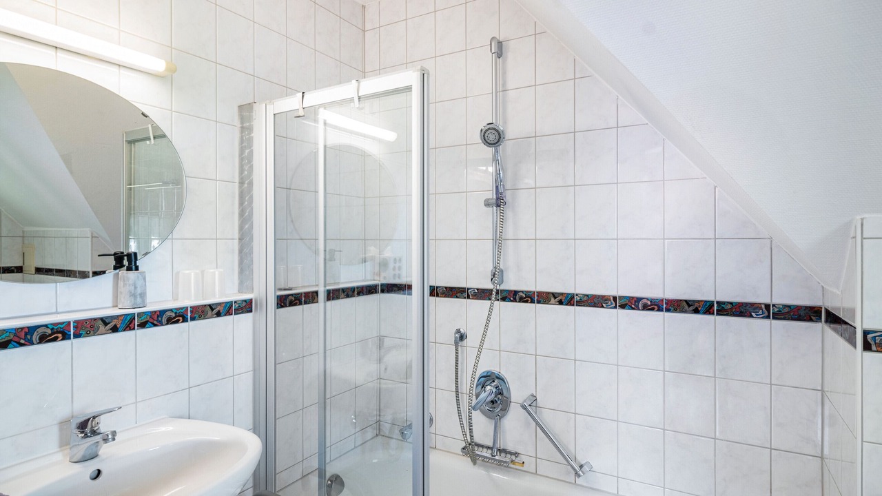 Photo of Bathroom in Hochbuch