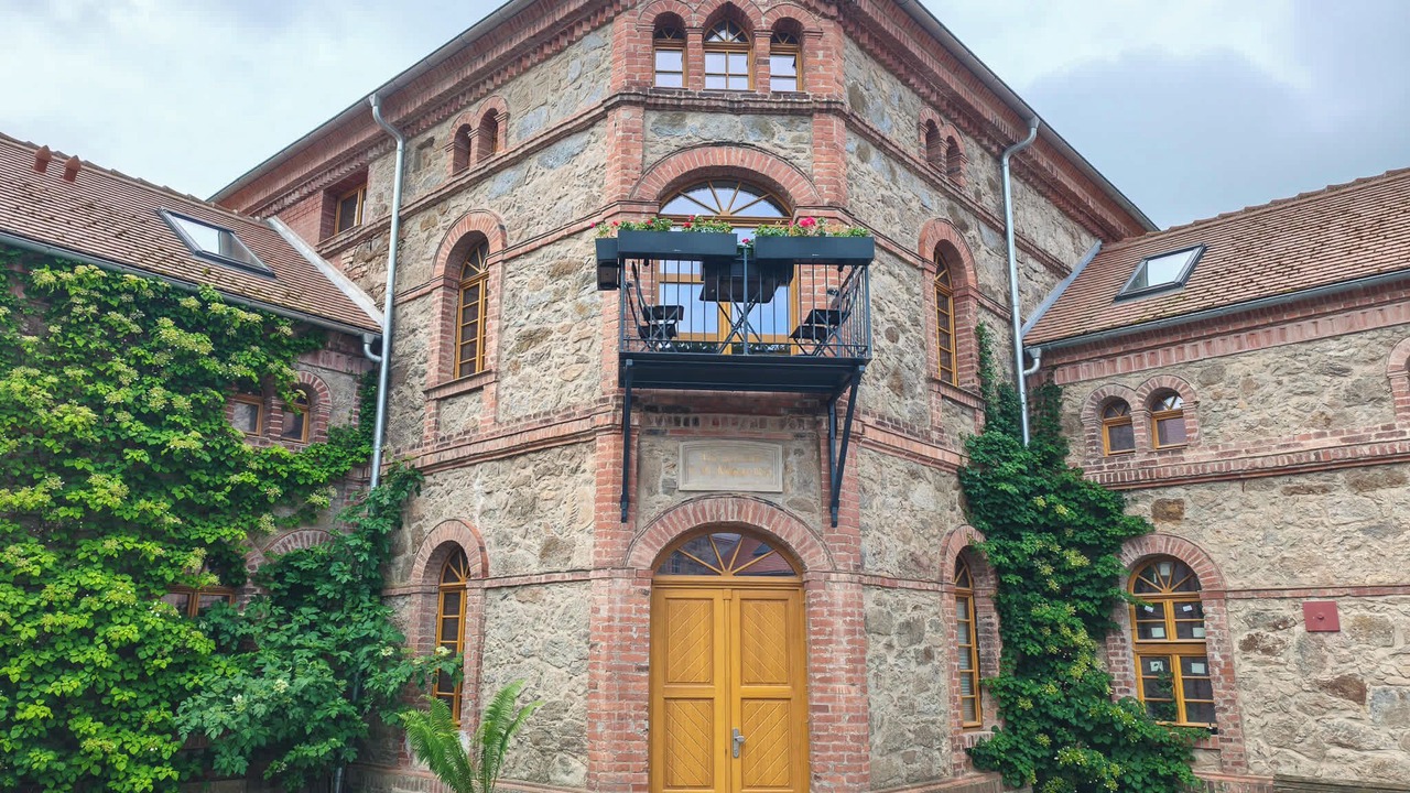 Photo of Others in Buhlau