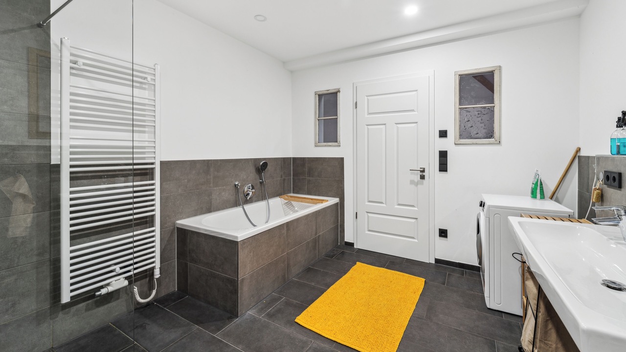 Photo of Bathroom in Emertsham