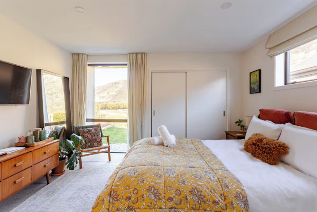 Photo of Bedroom in Lake Hayes