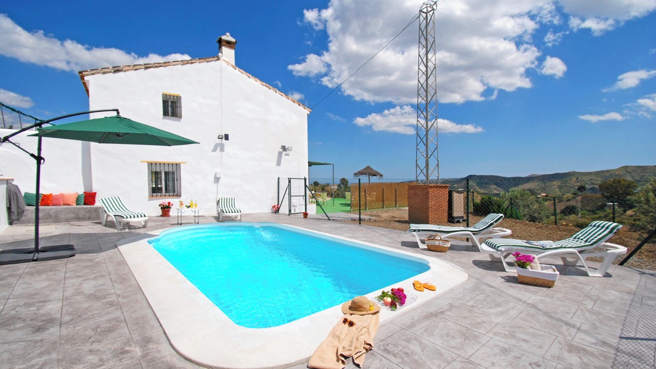 Photo of Others in Comares