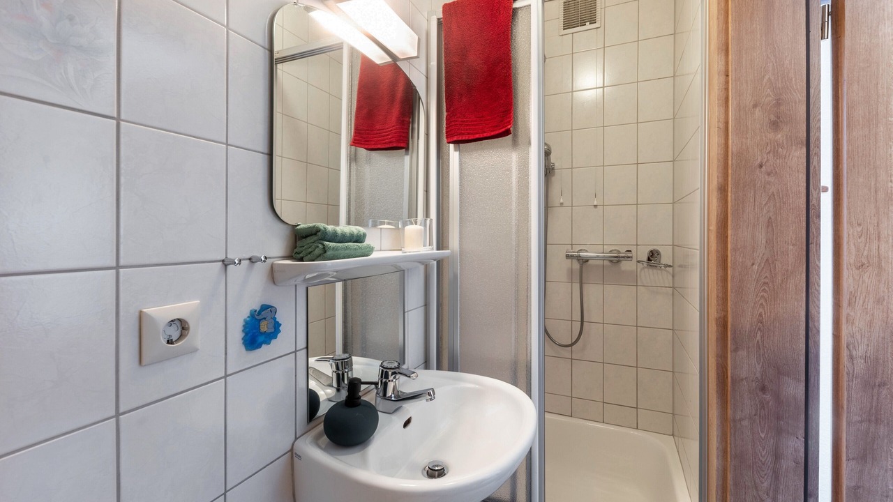 Photo of Bathroom in Oberhenneborn