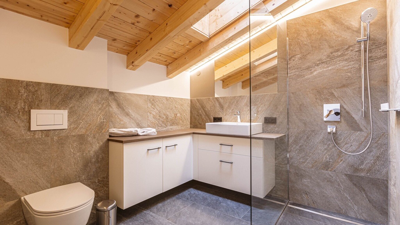 Photo of Bathroom in Lermoos