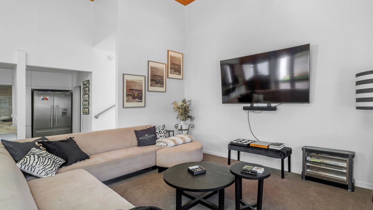 Photo of Livingroom in Kelvin Heights