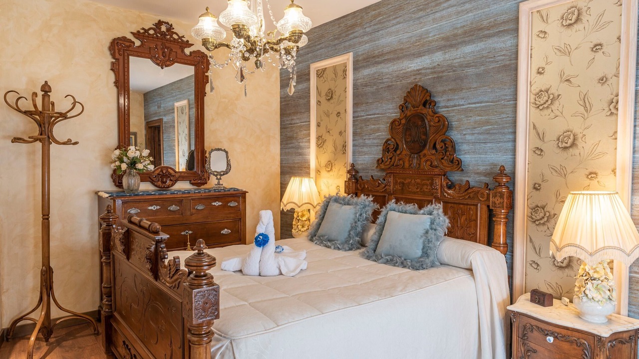 Photo of Bedroom in Noves