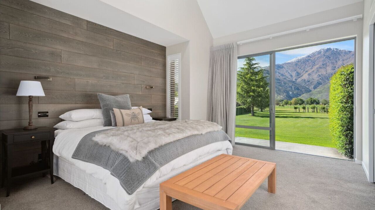Photo of Bedroom in Lake Hayes