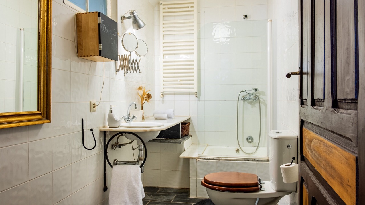 Photo of Bathroom in La Velles
