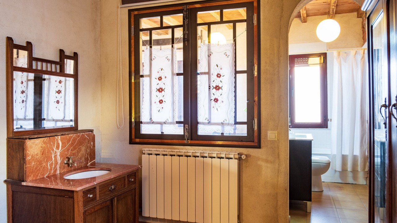 Photo of Bathroom in La Velles