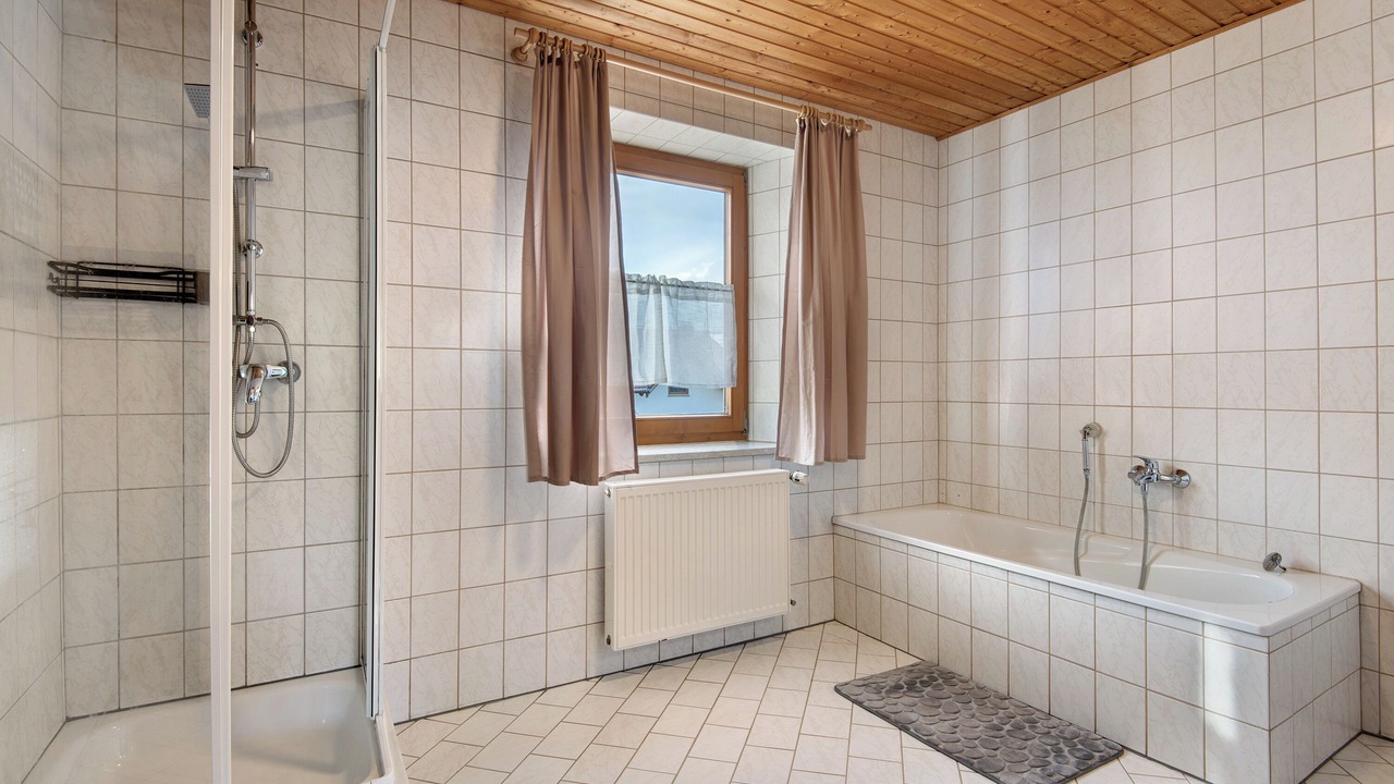 Photo of Bathroom in Eschlkam