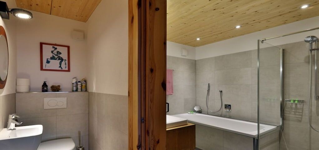 Photo of Bathroom in Traunreut