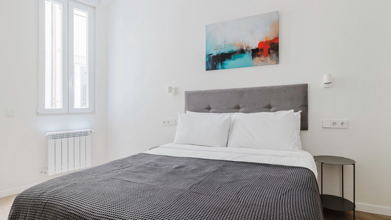 Photo of Bedroom in Golden Triangle of Art