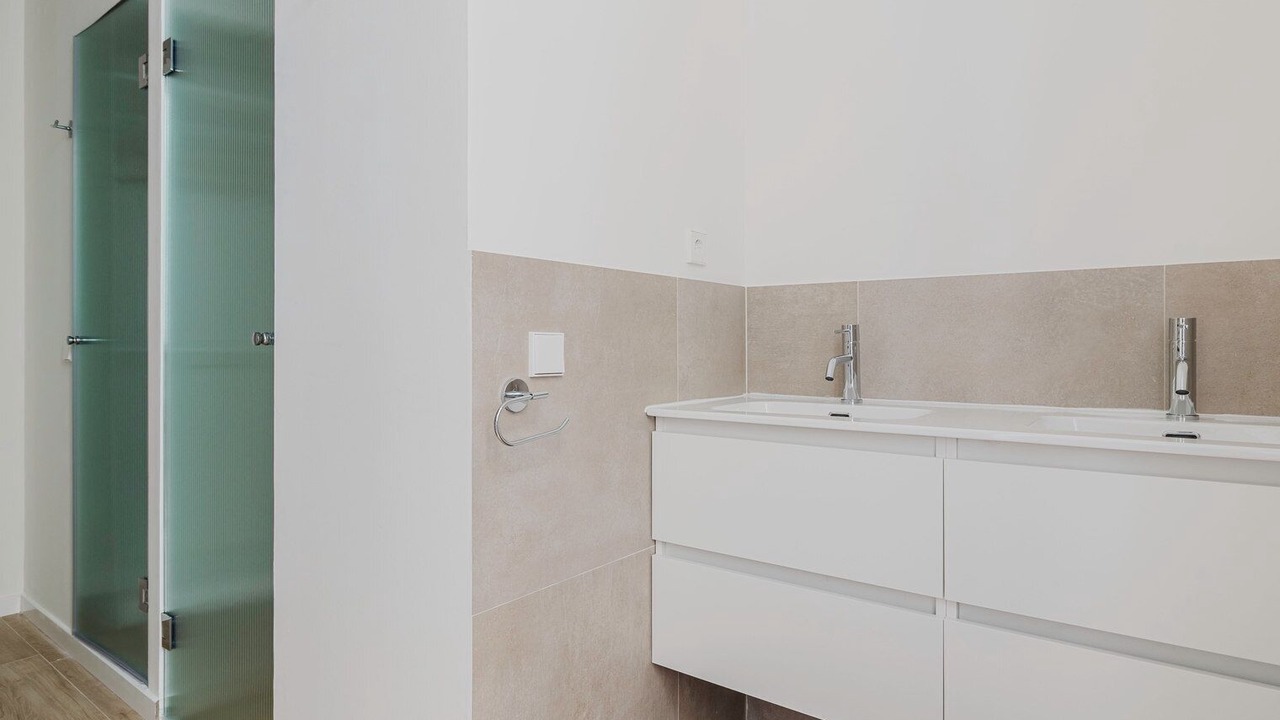 Photo of Bathroom in Golden Triangle of Art