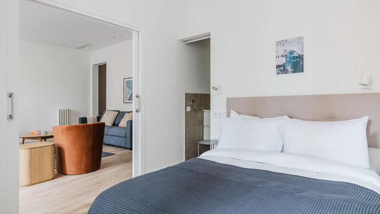 Photo of Bedroom in Golden Triangle of Art