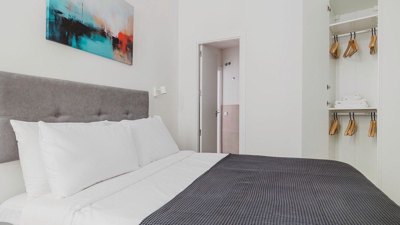 Photo of Bedroom in Golden Triangle of Art