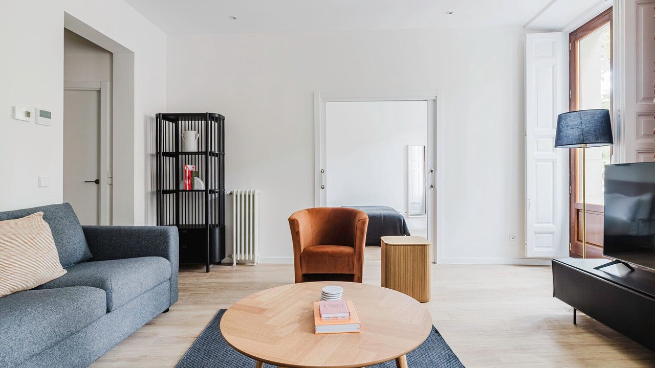 Photo of Livingroom in Golden Triangle of Art