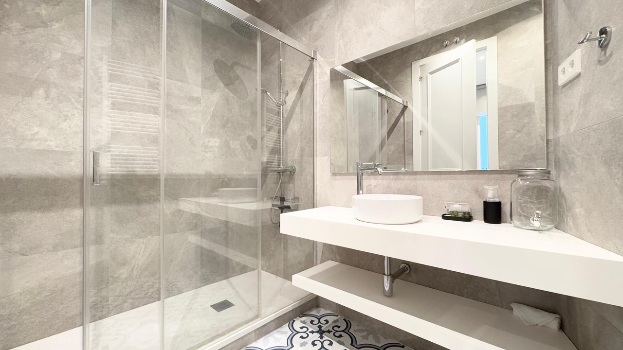 Photo of Bathroom in Recoletos