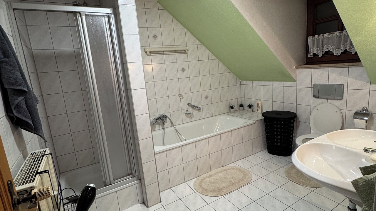 Photo of Bathroom in Roth