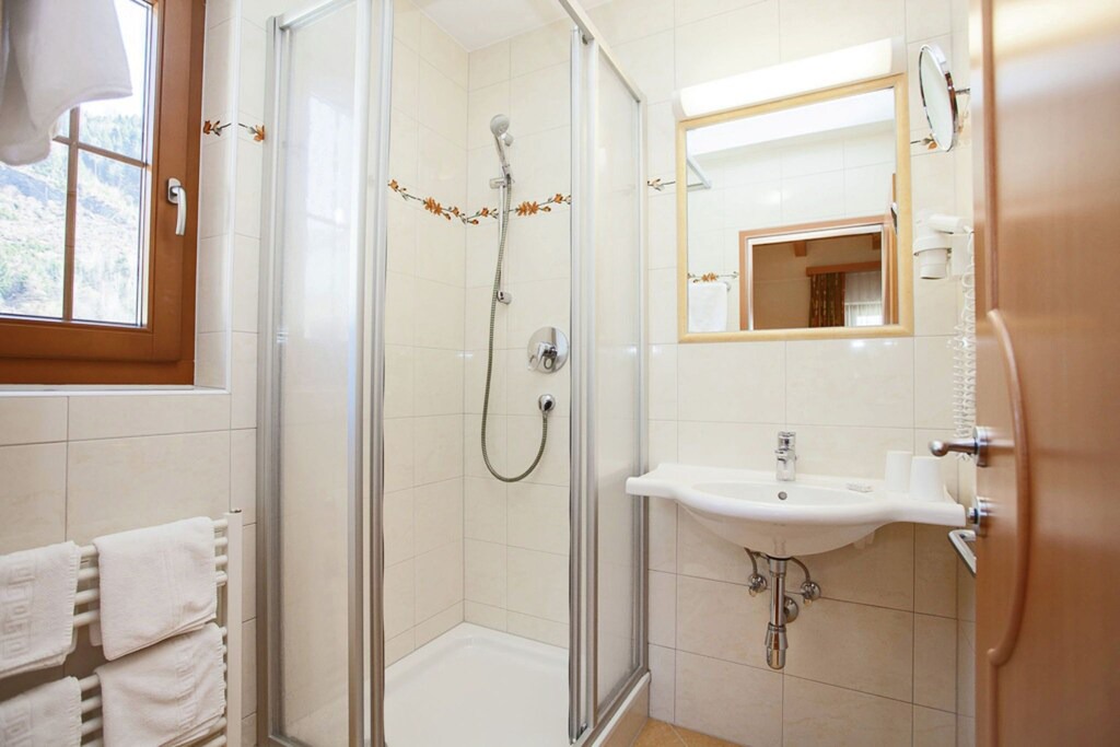 Photo of Bathroom in Stumm