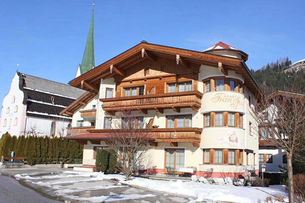 Photo of Buildings in Stumm