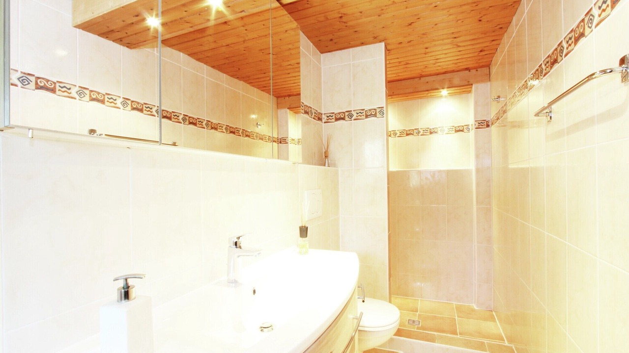Photo of Bathroom in Niederndorferberg