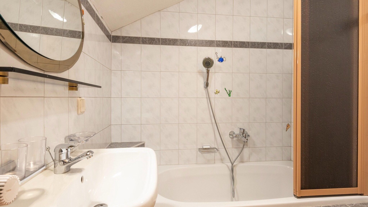 Photo of Bathroom in Strengen
