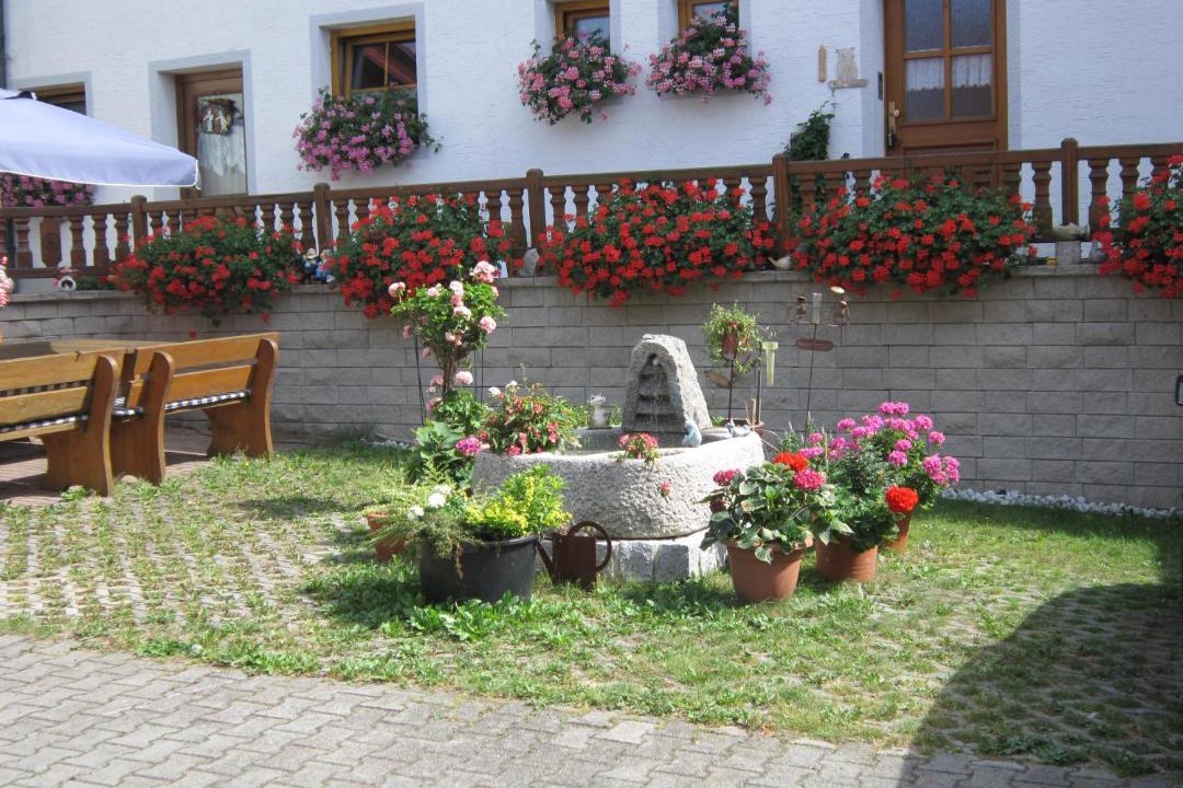 Photo of Buildings in Neualbenreuth