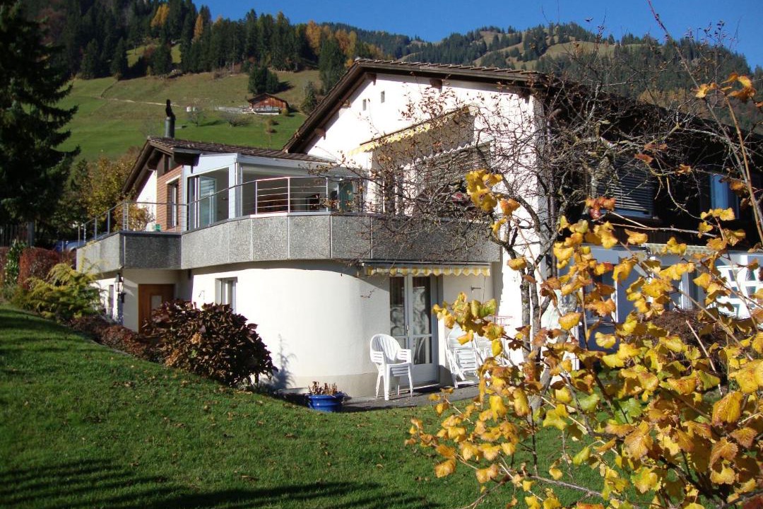 Photo of Buildings in Frutigen