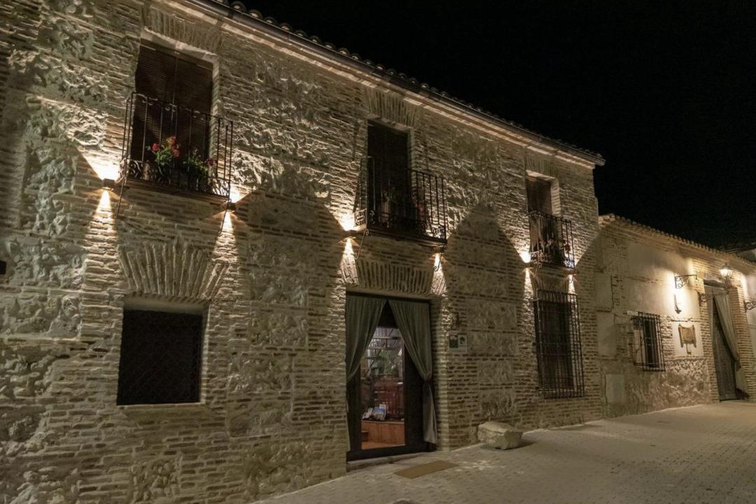 Photo of Others in Noves