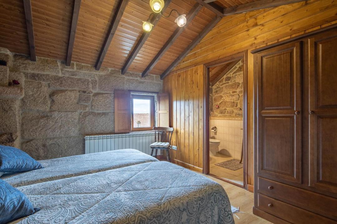 Photo of Bedroom in Fornelos de Montes