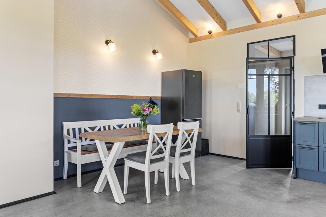 Photo of Others in Pepelow