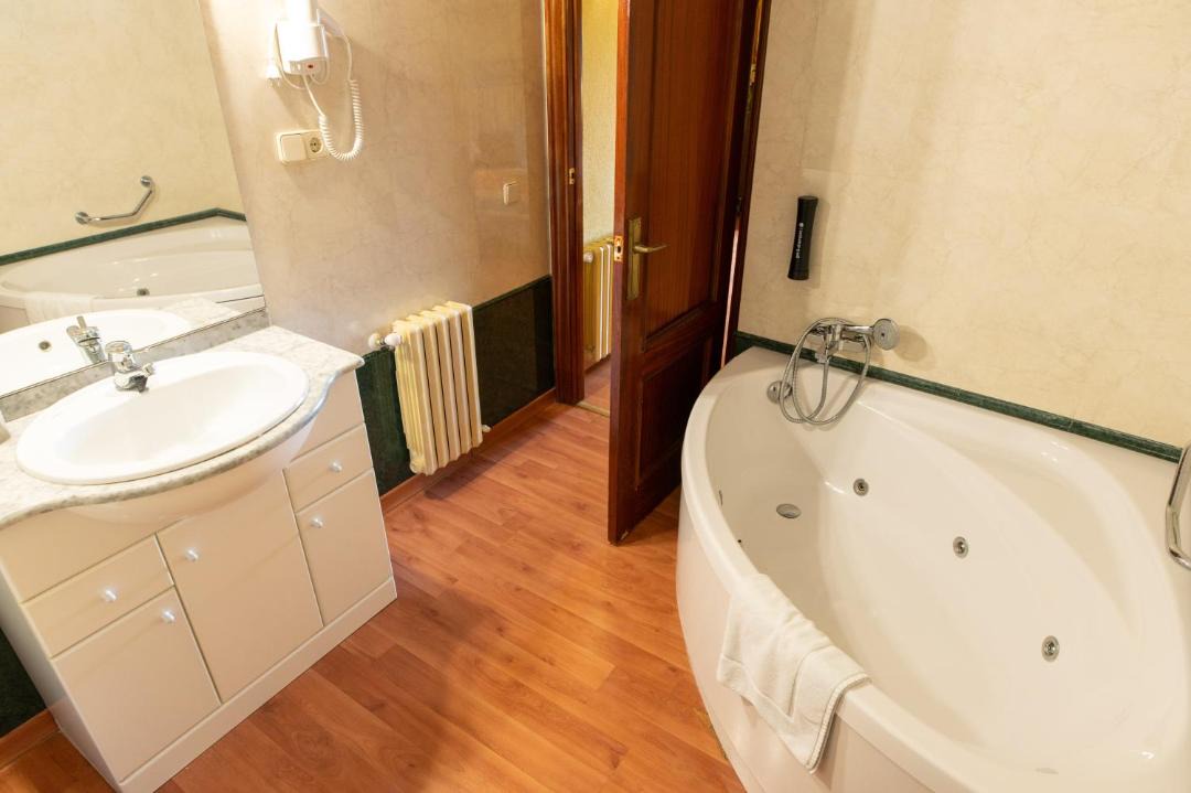 Photo of Bathroom in Morella