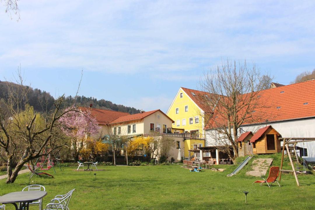 Photo of Others in Egloffstein