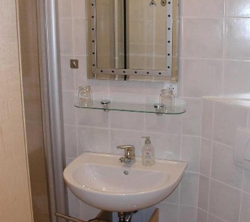 Photo of Bathroom in Neualbenreuth